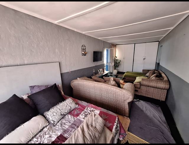 2 BEDROOM HOUSE FOR SALE IN VANDERBIJLPARK SE 1